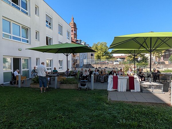 Gottesdienst unter freiem Himmel