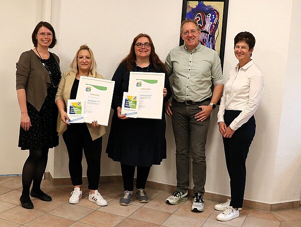 Gruppe mit Umweltpreis