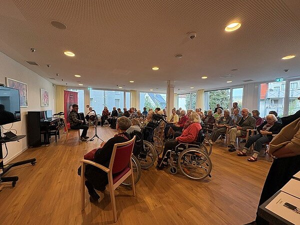Akkordeon-Konzert im Pflegestift Luitgardheim