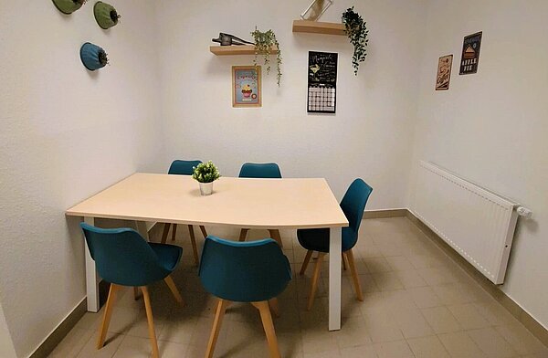 Unsere Mitarbeitenden freuen sich nun auch über ihren eigenen Pausenraum