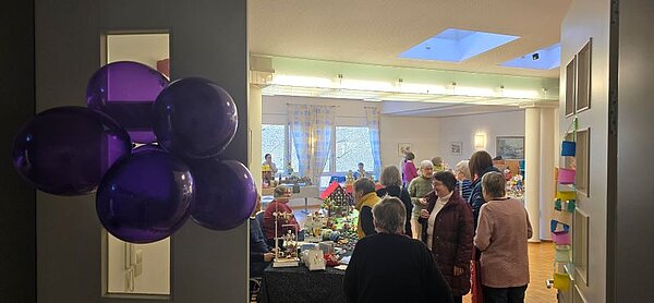 Besucherinnen und Besucher