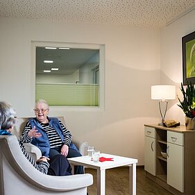 Sitznische für Begegnung im Pflegestift Ellhofen